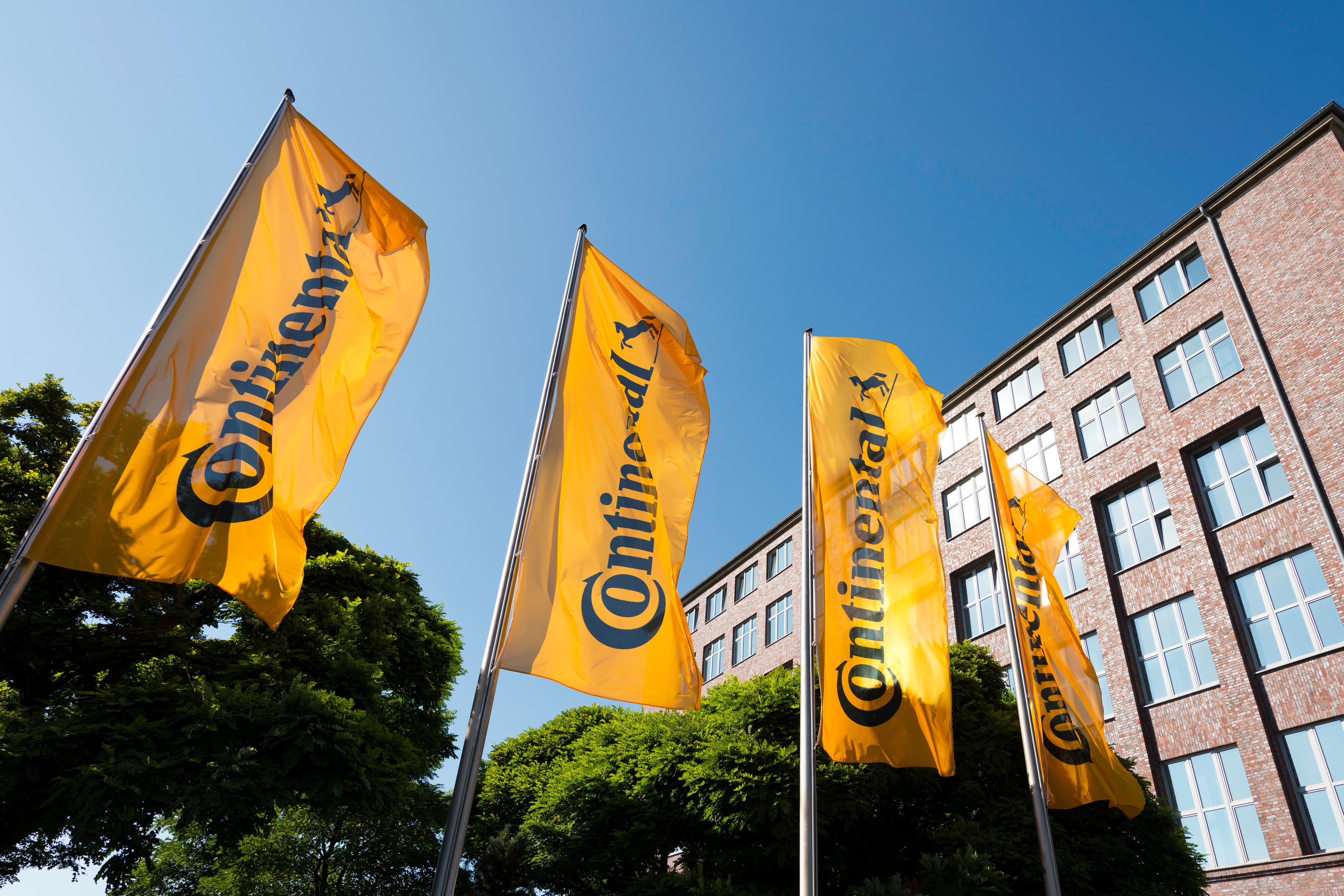 Die Zentrale des Konzerns mit neuem Logo.